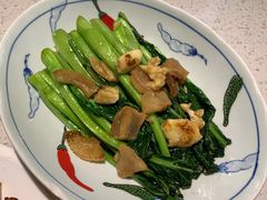 猪油渣炒菜心-甜蜜蜜港式茶餐厅(虹梅店)