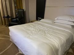 -上海虹桥西郊假日酒店