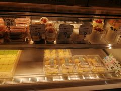 面包甜点陈列柜-苏览新中式糕点(丽发新城店)