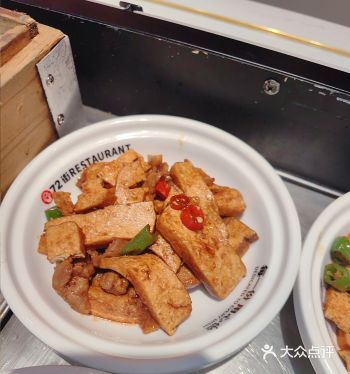 多次回购了，今天吃了鸡蛋肉饼饭，真的好吃，跟其他店比