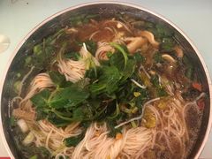 -胡记牛杂粉