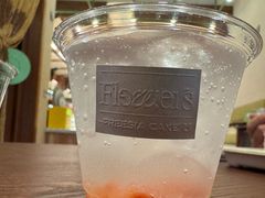 -小苍兰风铃草·礼物蛋糕(沈阳店)