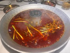 -爱你您·自家鱼塘·活水喷泉鱼火锅(八里店)