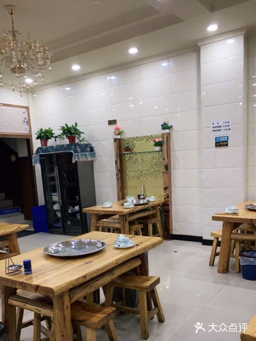 泽禄源·青海土火锅大堂图片