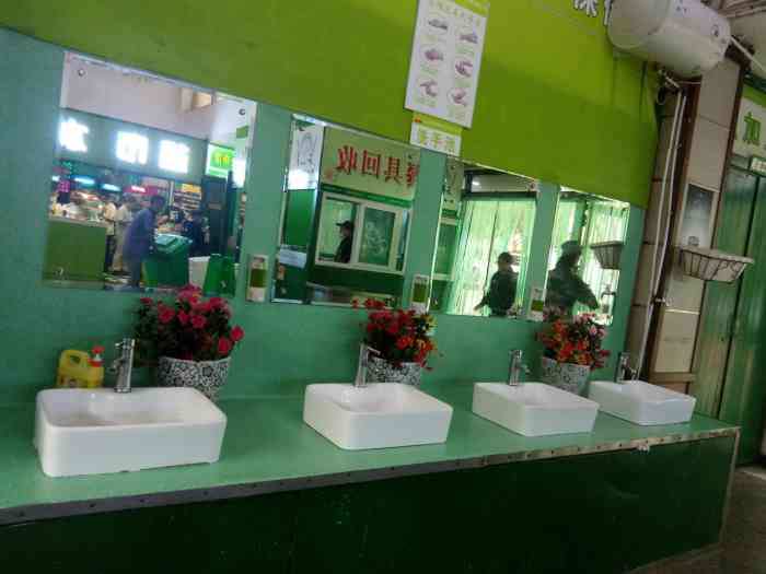 大连工业大学-第2学生食堂-"不知道为啥在工业大学二食堂签到签不上