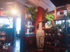 -大匠工房古船木艺术餐厅·猪肚鸡专门店(长白仙岛店)