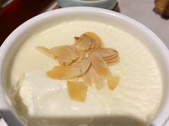 双皮奶-悦满楼·西关名点·湛江名菜(航空综合大厦店)