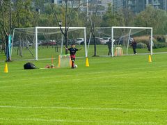 -Riverside河畔少儿足球培训(前滩店)