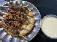 -烤肉小伙烤肉店