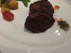 果木烧牛小排-哈布斯扒房(华发商都店)