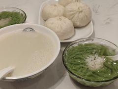 -李与白包子铺(桐梓林店)