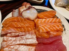 -广州万富希尔顿酒店·感趣自助餐厅·金秋蟹宴生蚝海鲜刺身