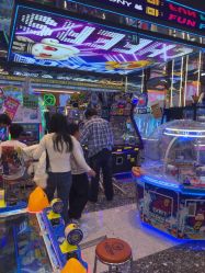 -卡通尼乐园(景枫中心店)