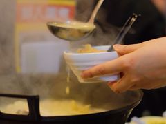 -鲜入围煮花胶鸡海鲜火锅