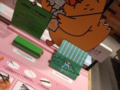 -LOOK眼镜·蔡司依视路配镜(宝山万达店)