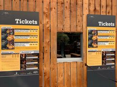 -怀托摩萤火虫洞