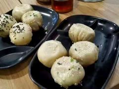 -小杨生煎(金山百联购物中心3楼店)