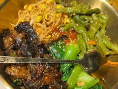 老妈拌饭-聚合鑫东北熏酱熟食麻辣面(长阳店)