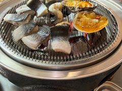 -围炉肉舍•炭烤活鳗•丹东海鲜烤肉(步行街店)