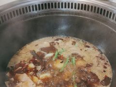 -哈尔滨烧烤·山河村铁锅炖(交大店)