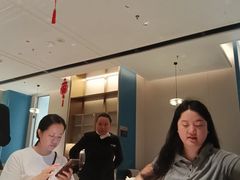 -中航城君尚购物中心