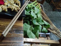 -俭让佬妈现卤串串(温江总店)