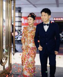 -Lady  Jane高端婚纱礼服馆