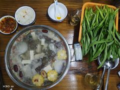 -阿汉名材老鸡汤饭店(金鸡岭店)