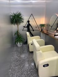-Tloml salon