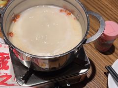 -爱碗亭·鲜炒湖南菜(壹城中心店)