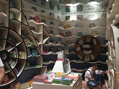 -钟书阁(群光广场店)