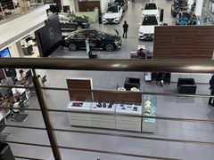 -上海星瀚奔驰4S店(红柳路店)