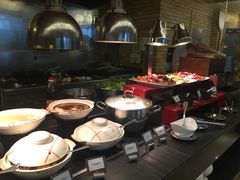 -圣丰索菲特·2 On 988 Café 自助餐厅
