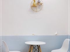 用餐区-美肴冰品·汉堡·牛腩饭(总店)