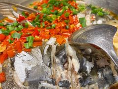 剁椒鱼头-俏湘厨•地道湘菜(北洼路店)