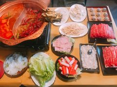 -江湖餐厅–重庆九宫格老火锅