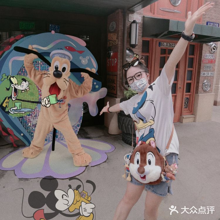 唐老鸭夫妇快速跟上我们的亲热节奏[亲亲]