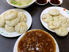 -小胖包子王(定安路店)