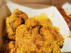 双拼炸鸡半半-BHC炸鸡(明洞总店)