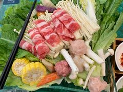 组合拼盘-三个椰子原生态椰子鸡