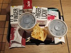 -肯德基(彩云城店)