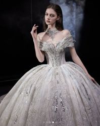 -MISS MIA 婚纱品牌馆
