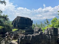 -梭布垭石林景区