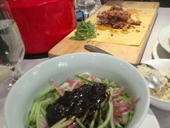 老北京炸酱面-味+新京宴·烤鸭·北京菜(创意谷店)