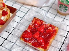 草莓小方面包-多乐之日(和平伊势丹店)