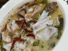 -江渔儿酸菜鱼·拔草餐厅(虎门君乐汇店)