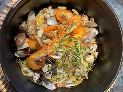 法兰西橄榄油焗罗氏虾-千岛蚝高压锅生蚝·人参火锅(白云万达店)