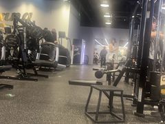 -TMG潮流健身(奥体莲荷里店)