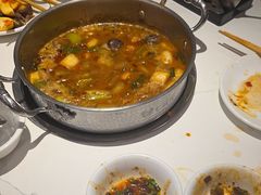 -七欣天香辣蟹火锅(闵行浦江欢乐颂店)