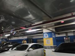 -皇庭广场-地下停车场